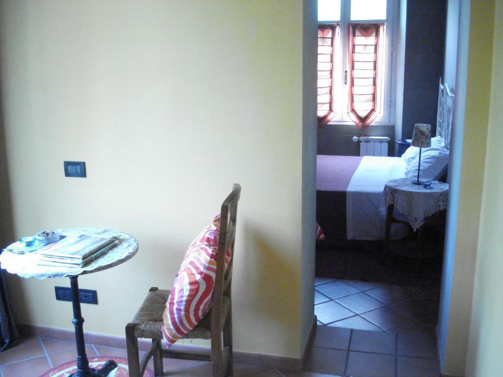 Locanda Del Barbaresco Alba Szoba fotó